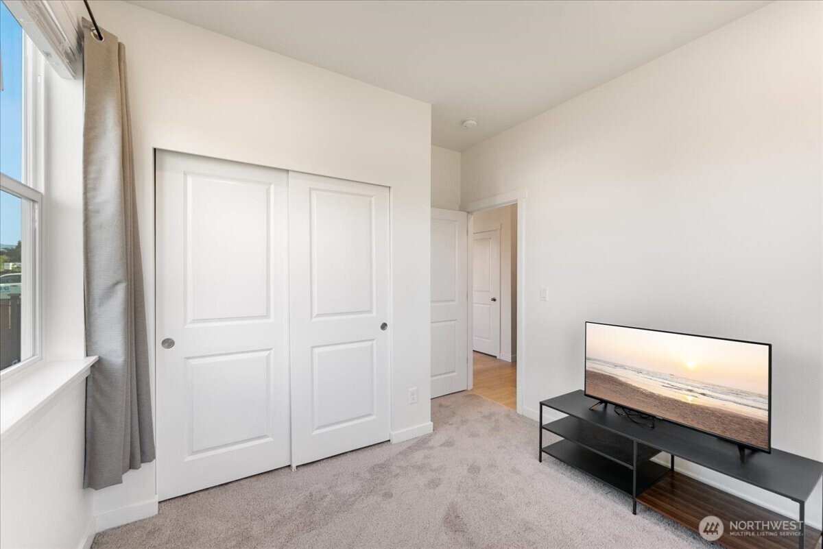 3476 Edith Avenue Property Photo 9