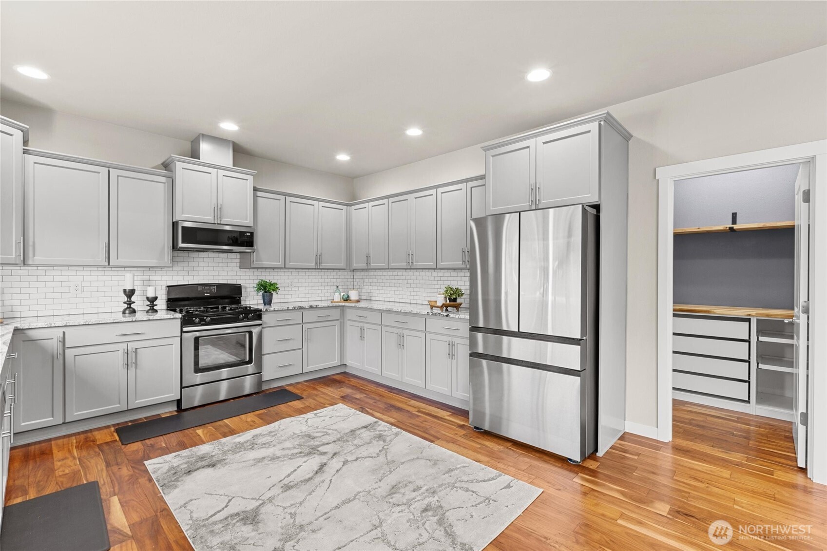7146 289th Place Property Photo 16