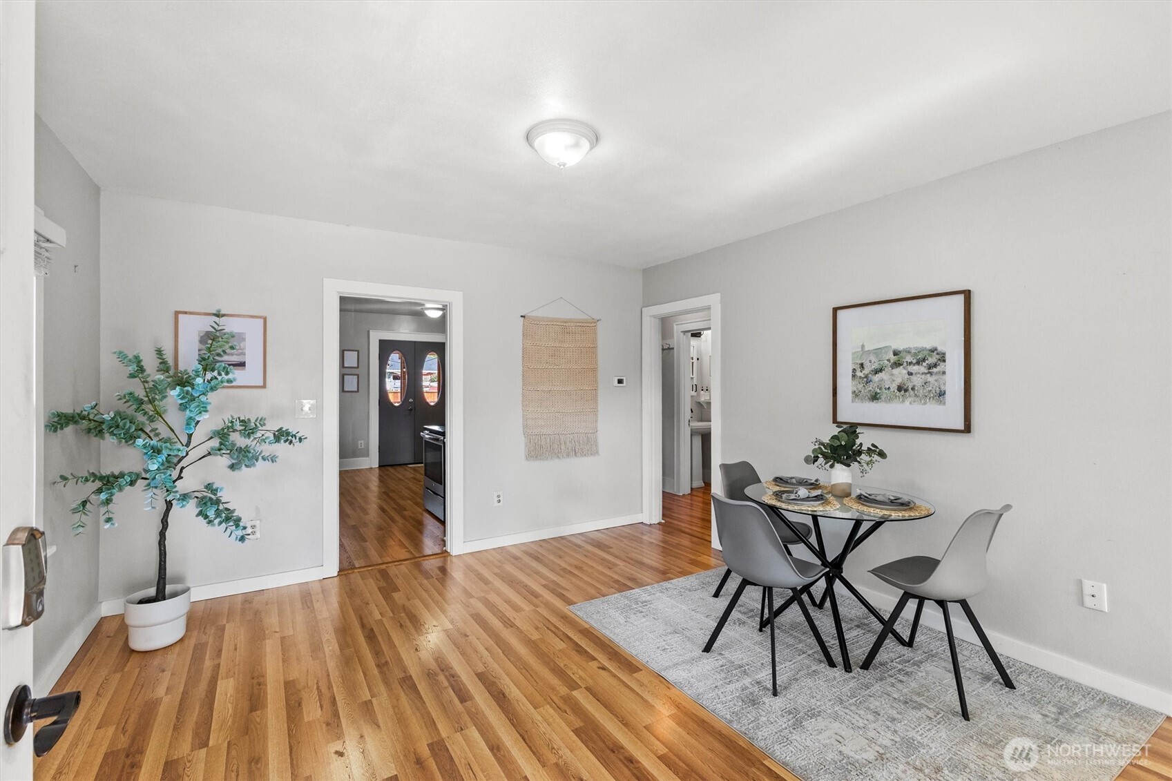 2827 Walnut Street Property Photo 5
