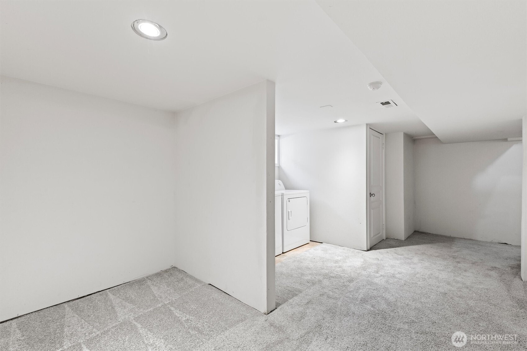 2827 Walnut Street Property Photo 15