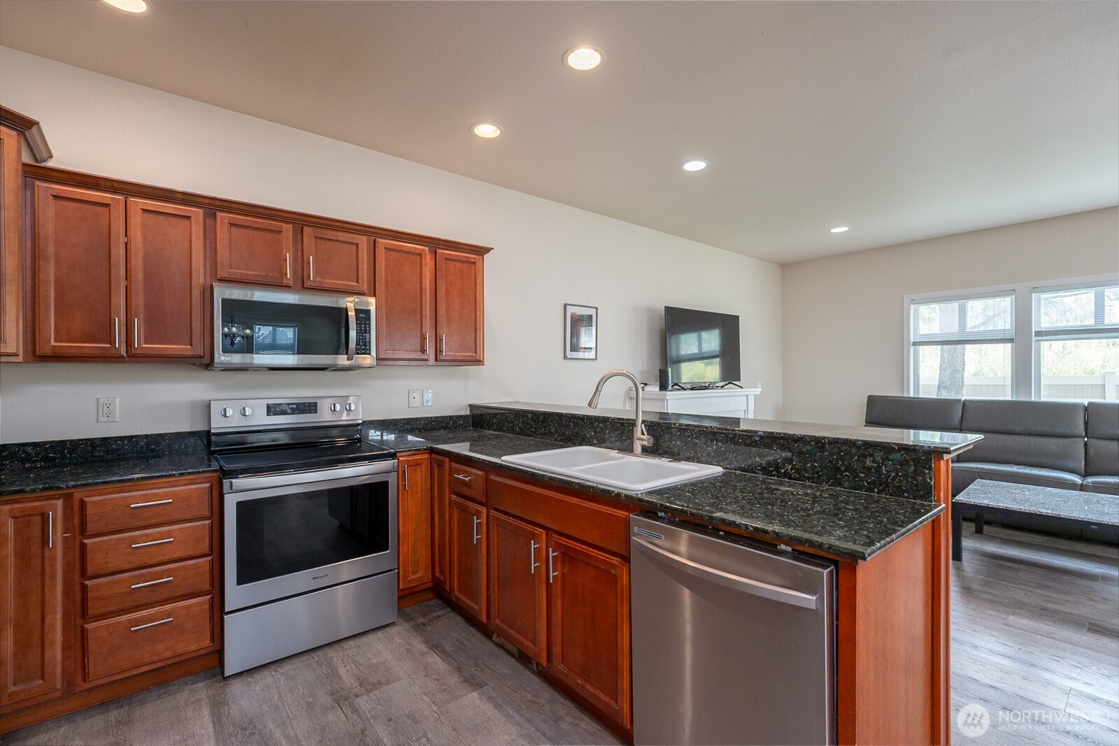 6335 Murray Way B Property Photo 14