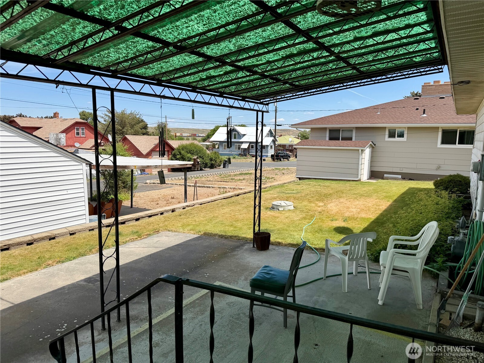 511 E 2nd Avenue Property Photo 4