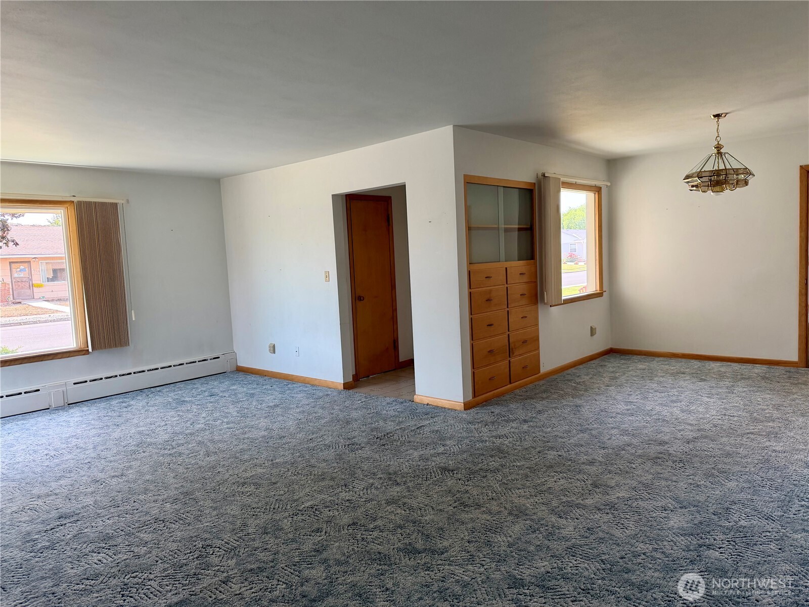 511 E 2nd Avenue Property Photo 8