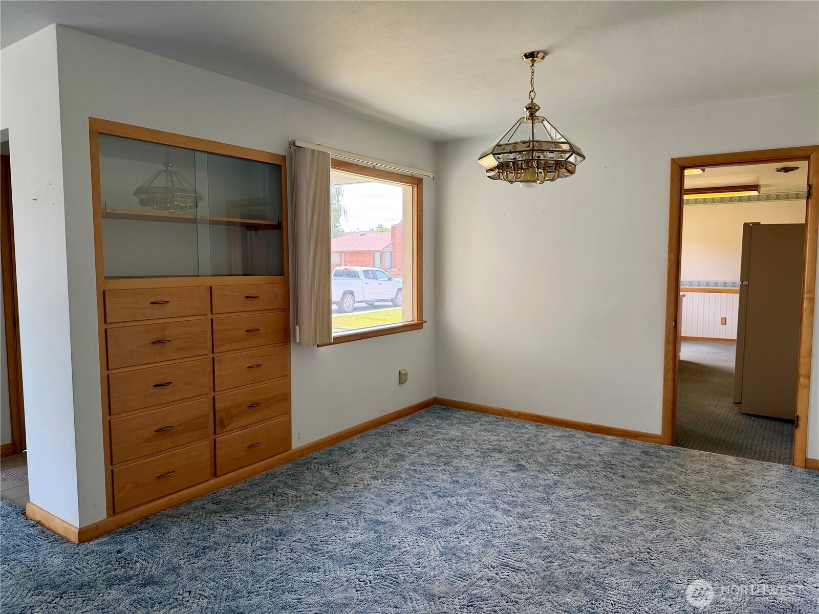 511 E 2nd Avenue Property Photo 11