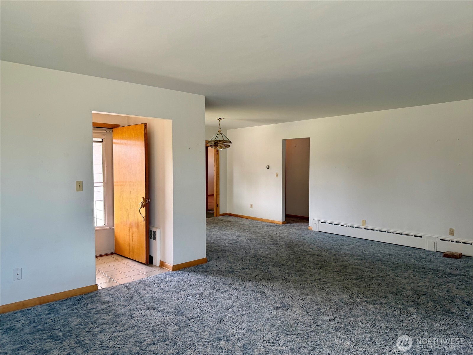511 E 2nd Avenue Property Photo 12