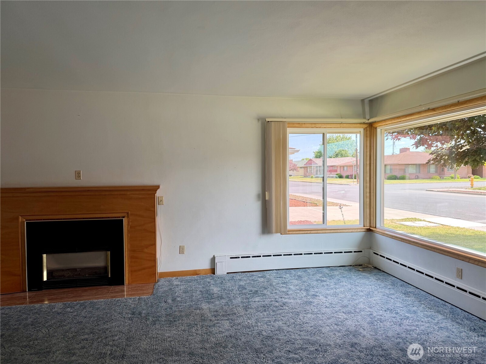 511 E 2nd Avenue Property Photo 14