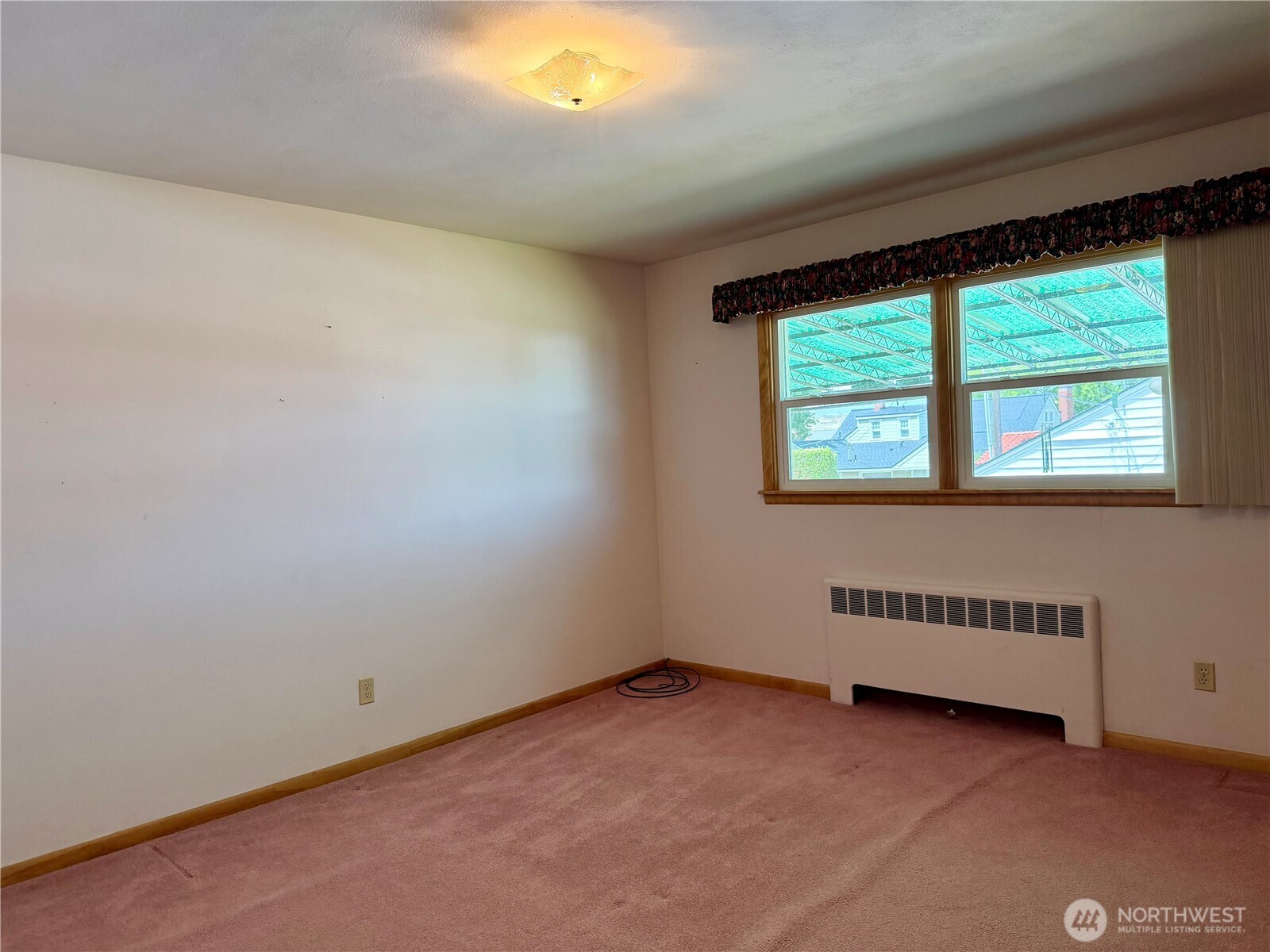 511 E 2nd Avenue Property Photo 26