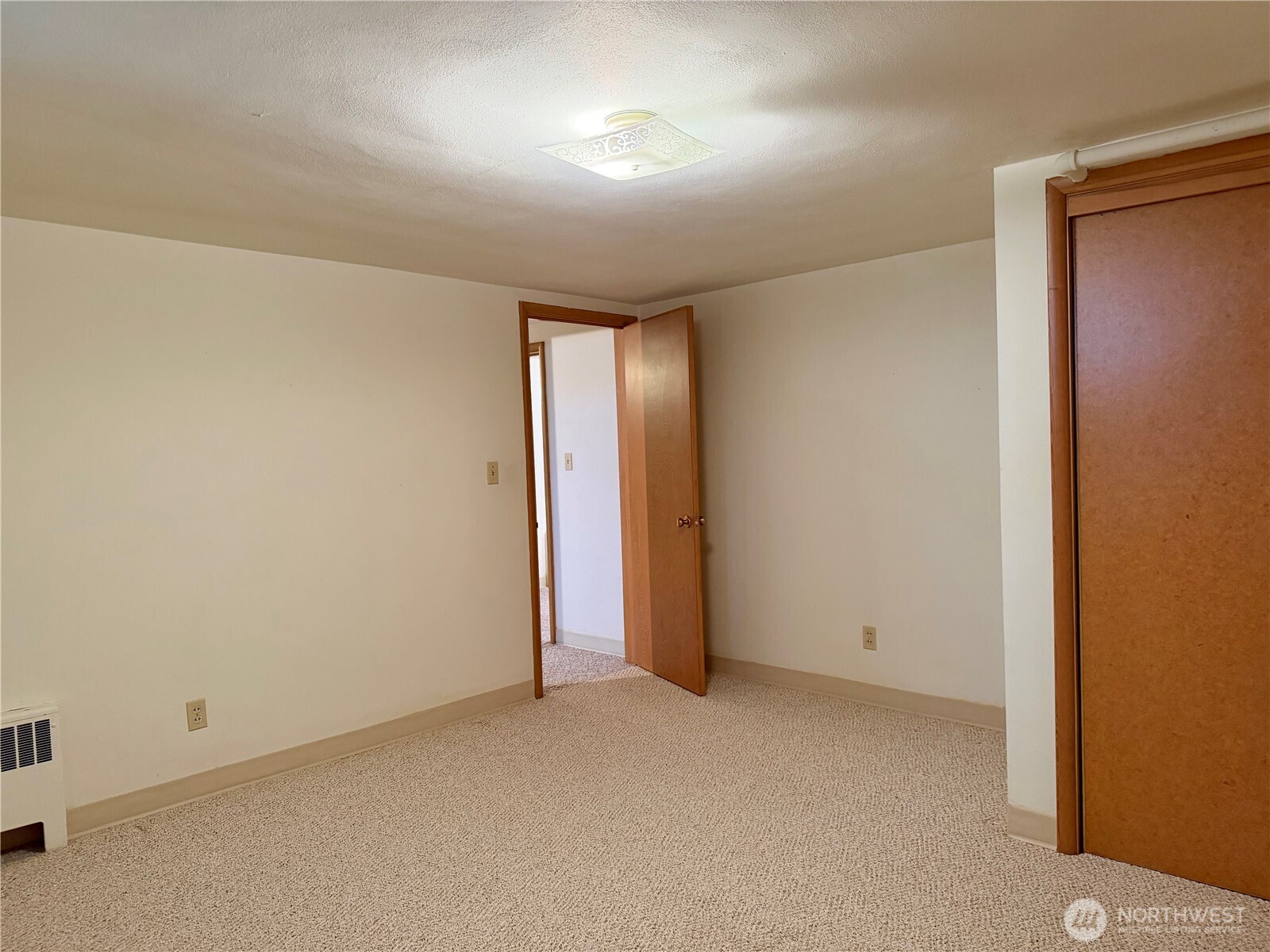 511 E 2nd Avenue Property Photo 34