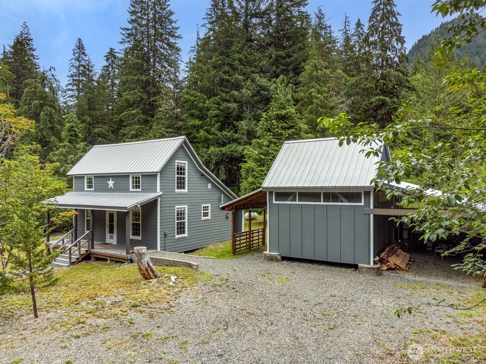 204 Whitton Avenue Property Photo 2