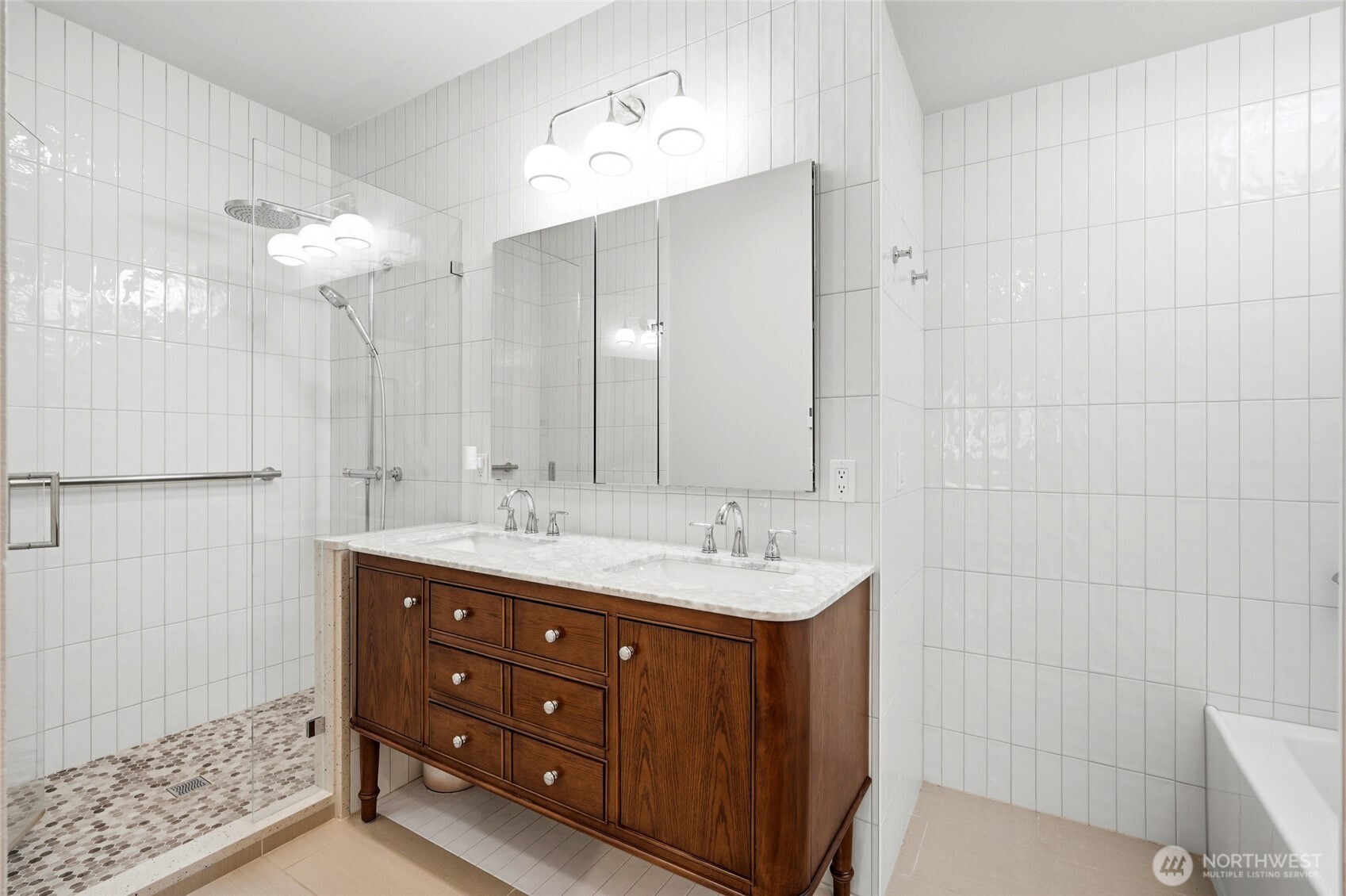 17432 Bothell Way B-307 Property Photo 13