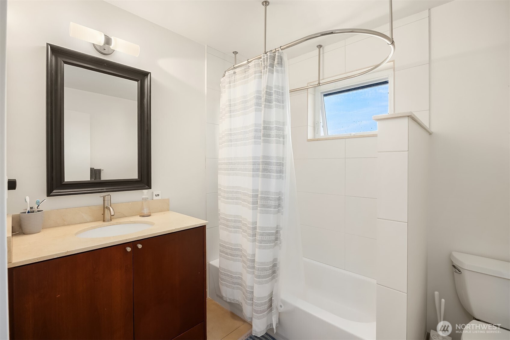 209 27th Avenue B Property Photo 13