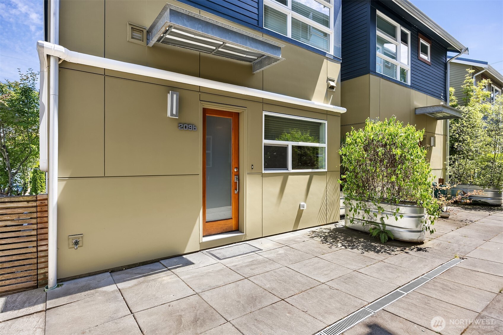 209 27th Avenue B Property Photo 26