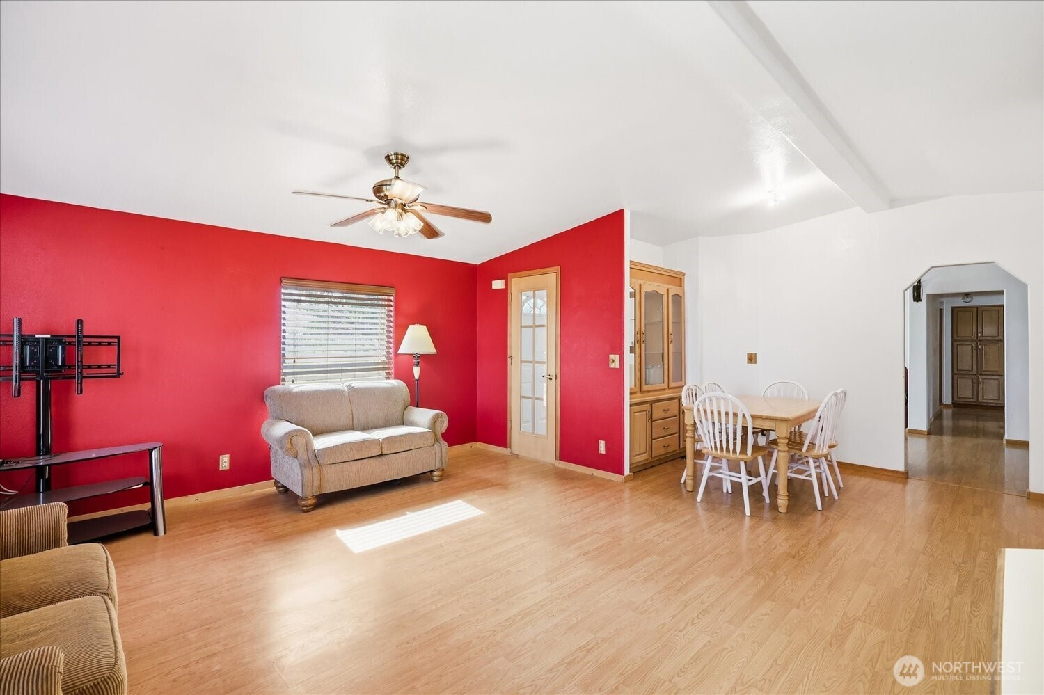 77 Lariat Lane Property Photo 5