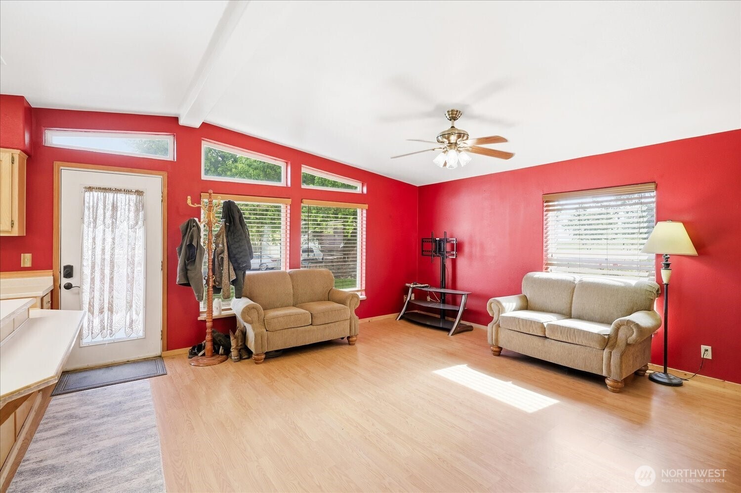 77 Lariat Lane Property Photo 6