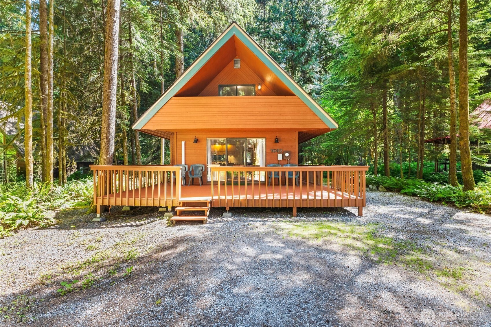 7082 Rainier Way Property Photo 1