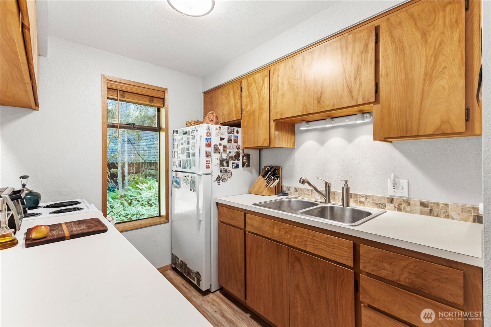 7082 Rainier Way Property Photo 5