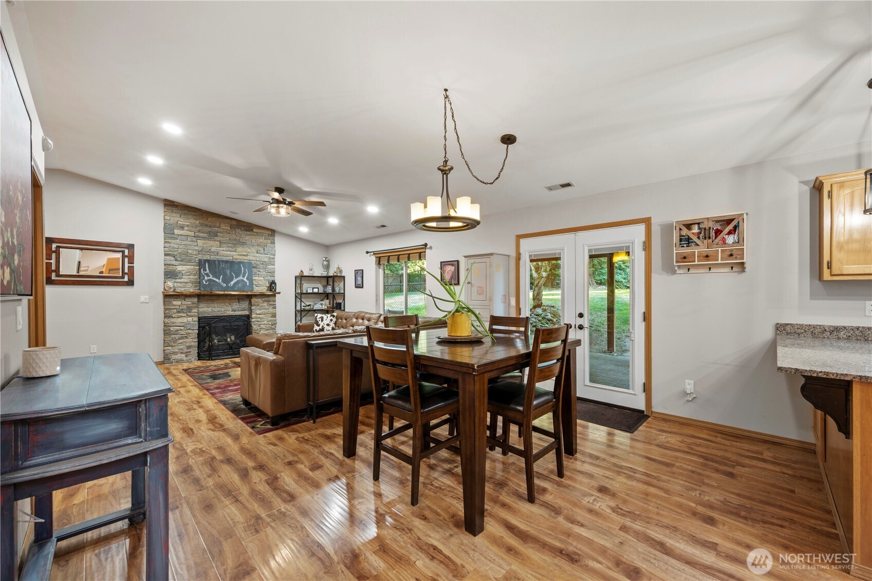7615 Mero Road Property Photo 5