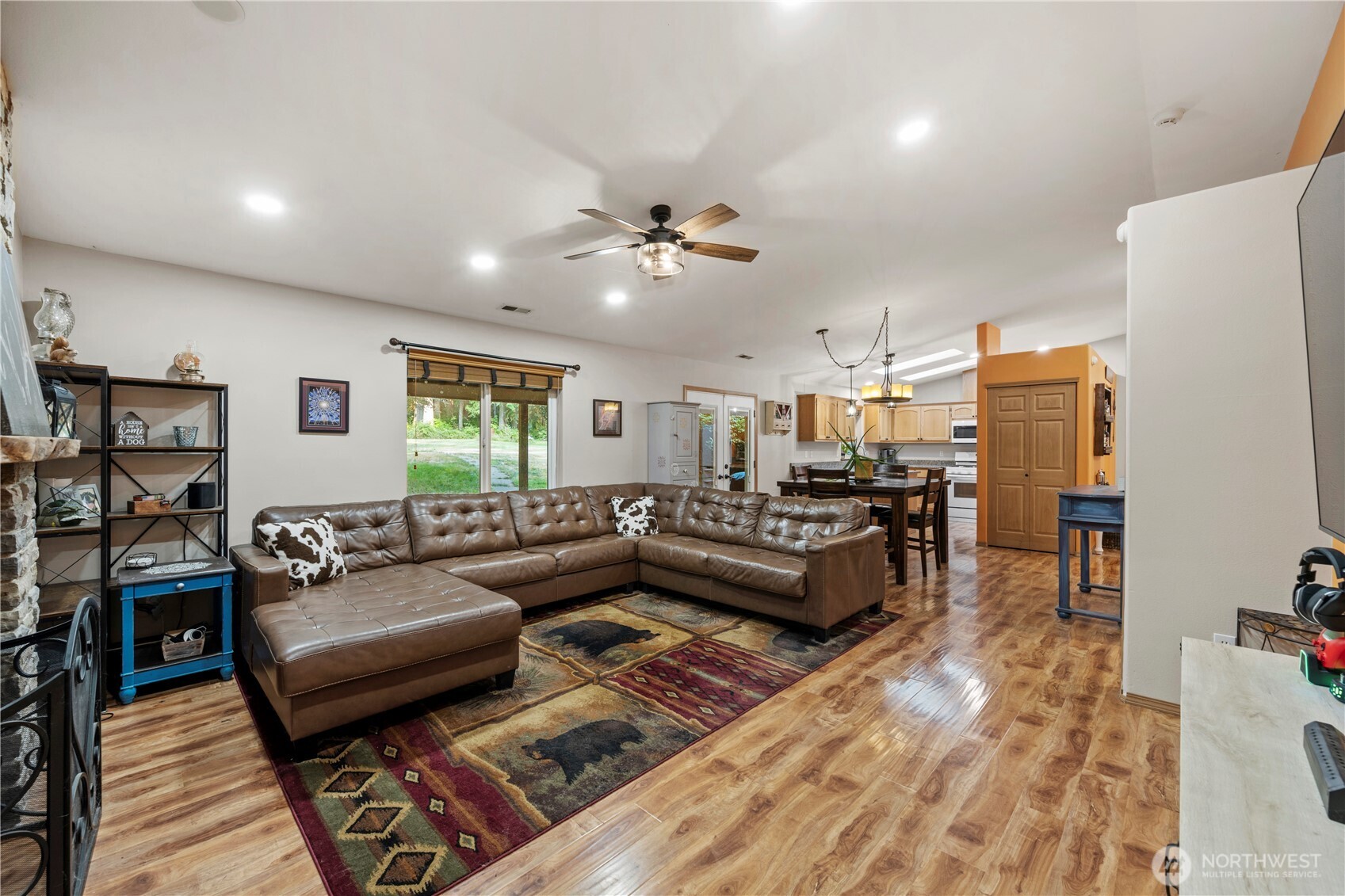 7615 Mero Road Property Photo 7
