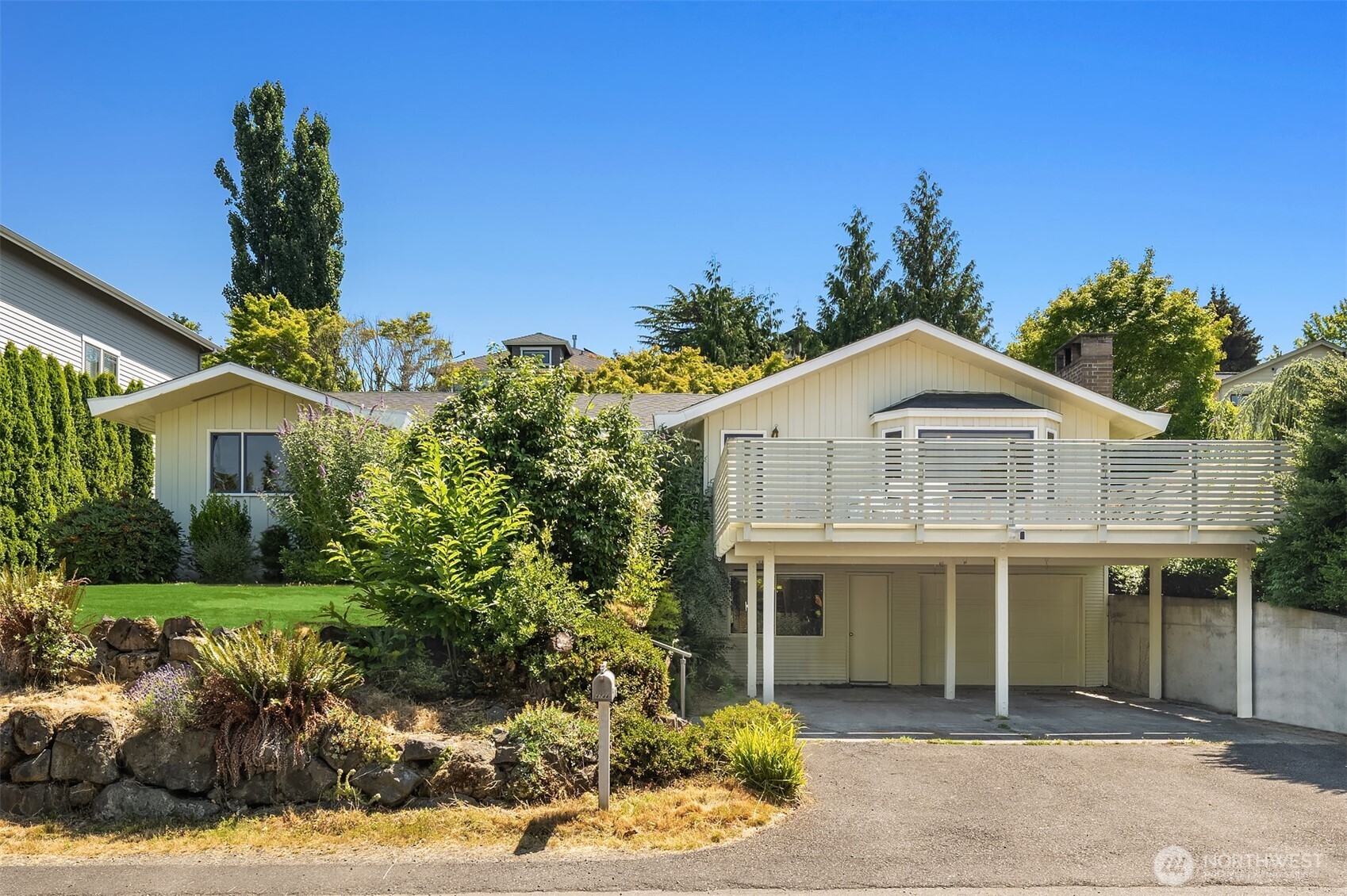 4744 44th Avenue Property Photo 1