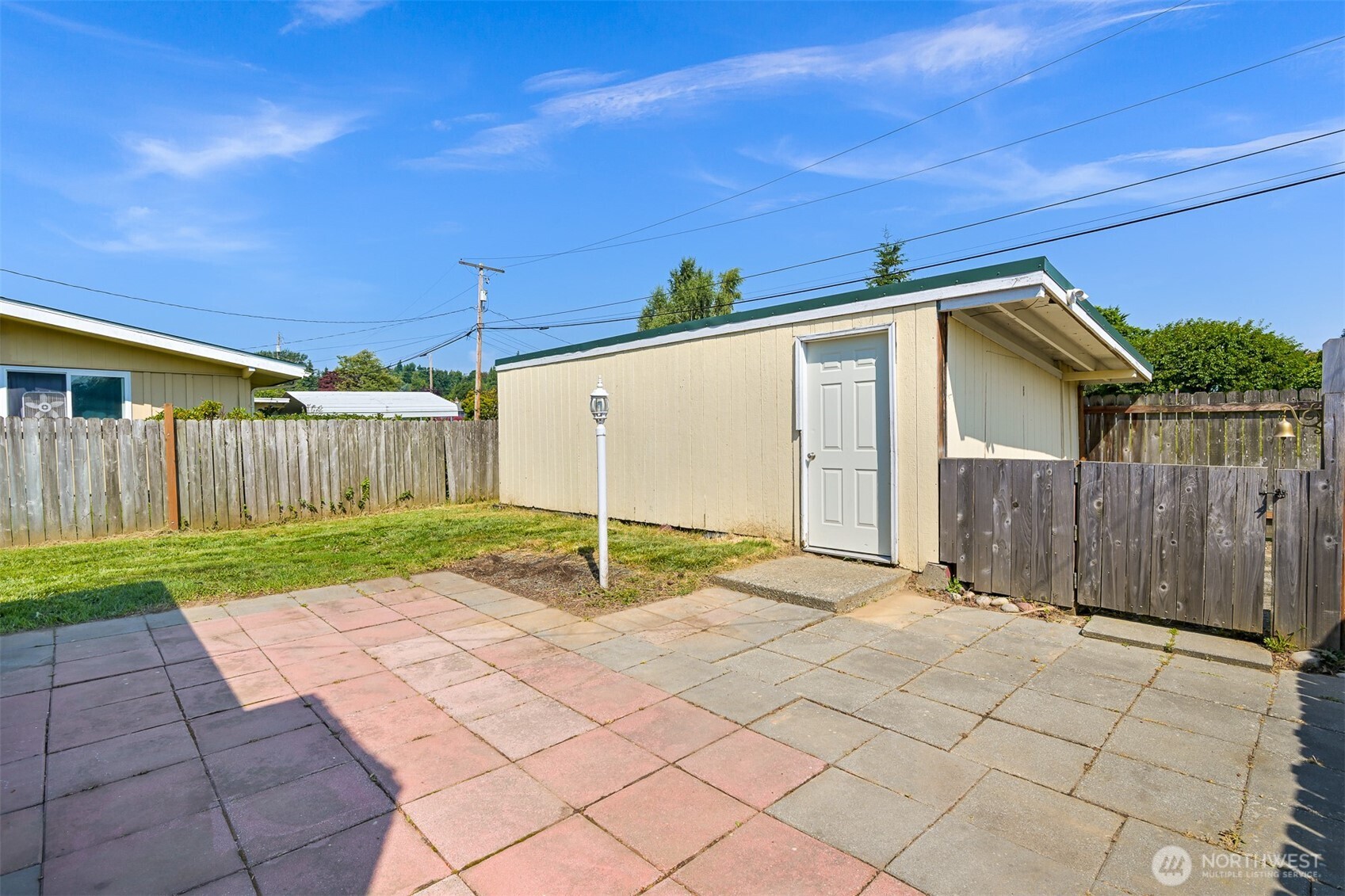 2267 Hawthorne Street Property Photo 4