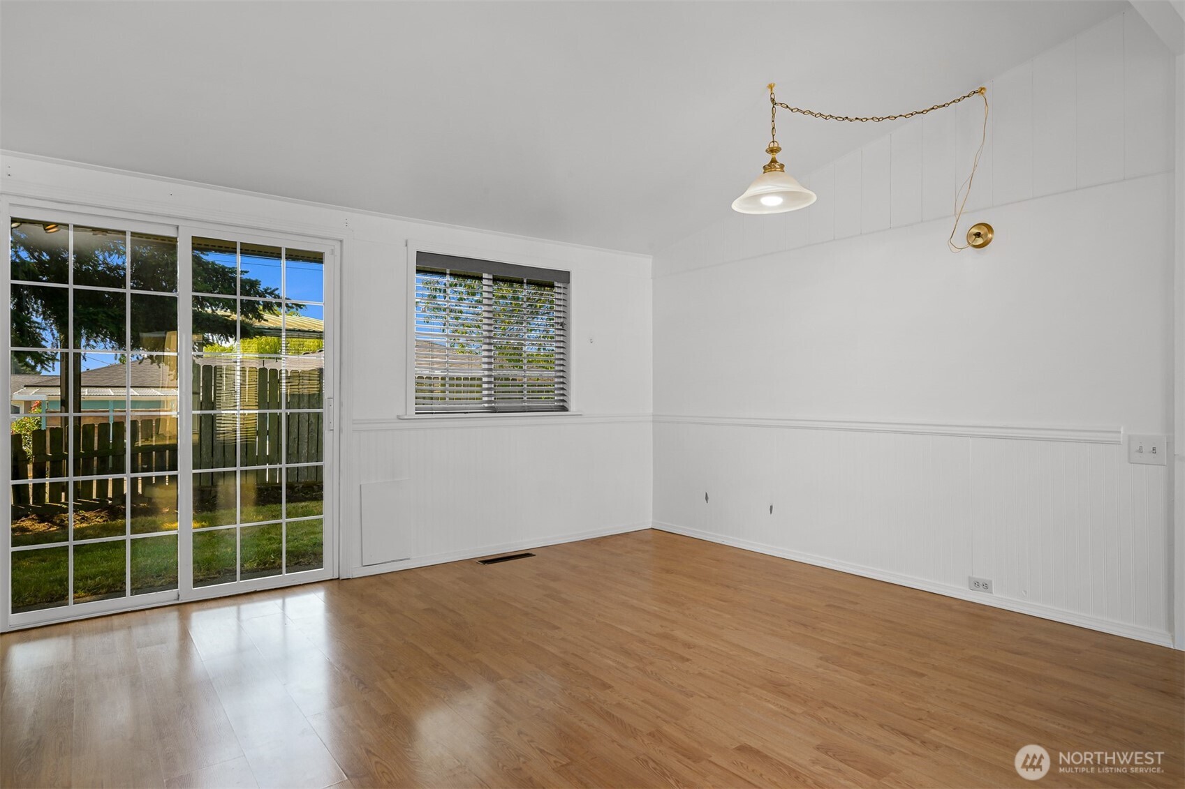 2267 Hawthorne Street Property Photo 29