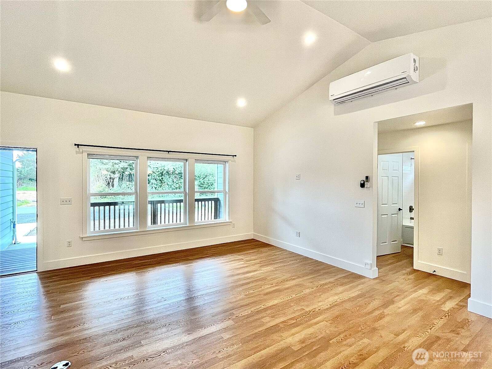 382 S Wynoochee Drive Property Photo 10