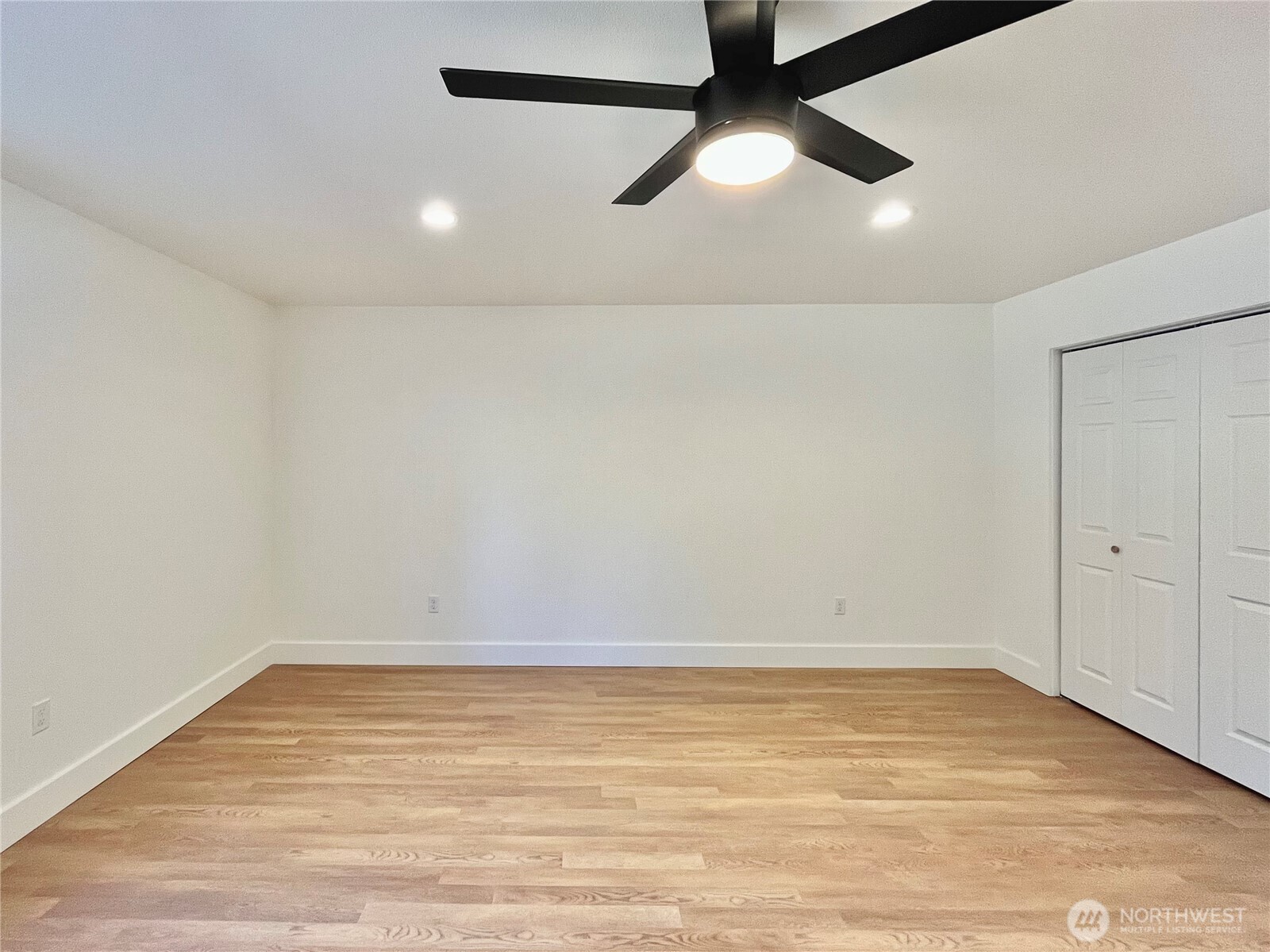 382 S Wynoochee Drive Property Photo 13