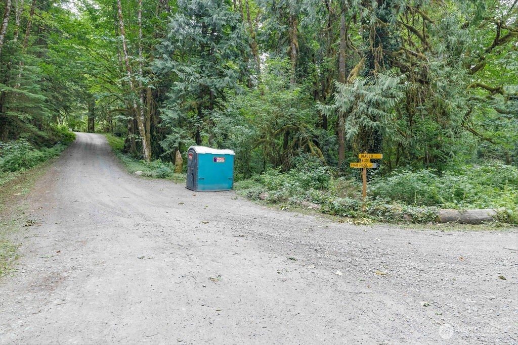 872 High Ridge Drive Property Photo 4