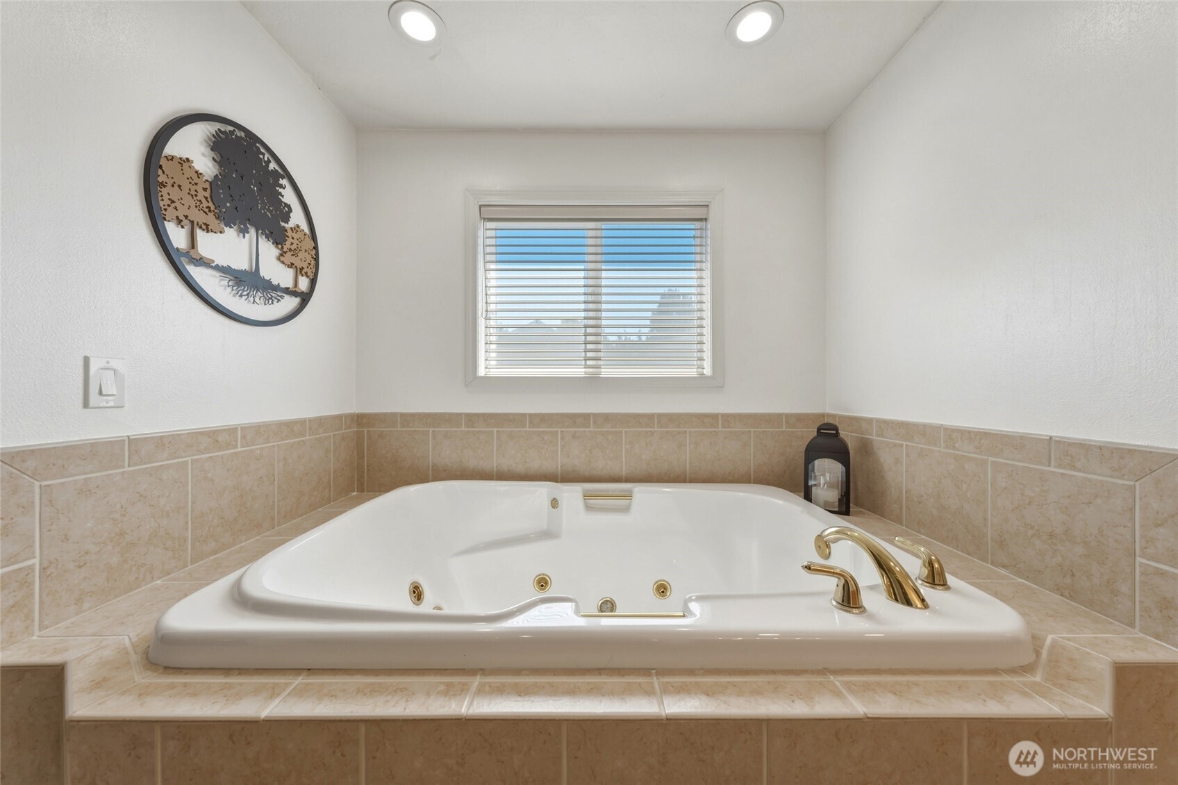 956 Se Garrison Drive Property Photo 12