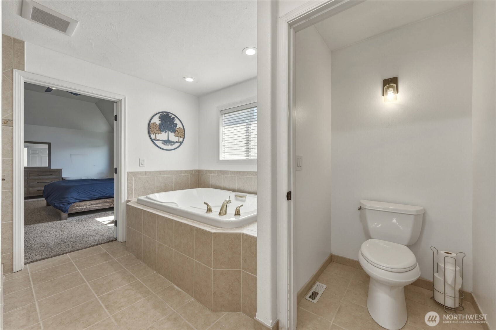 956 Se Garrison Drive Property Photo 14