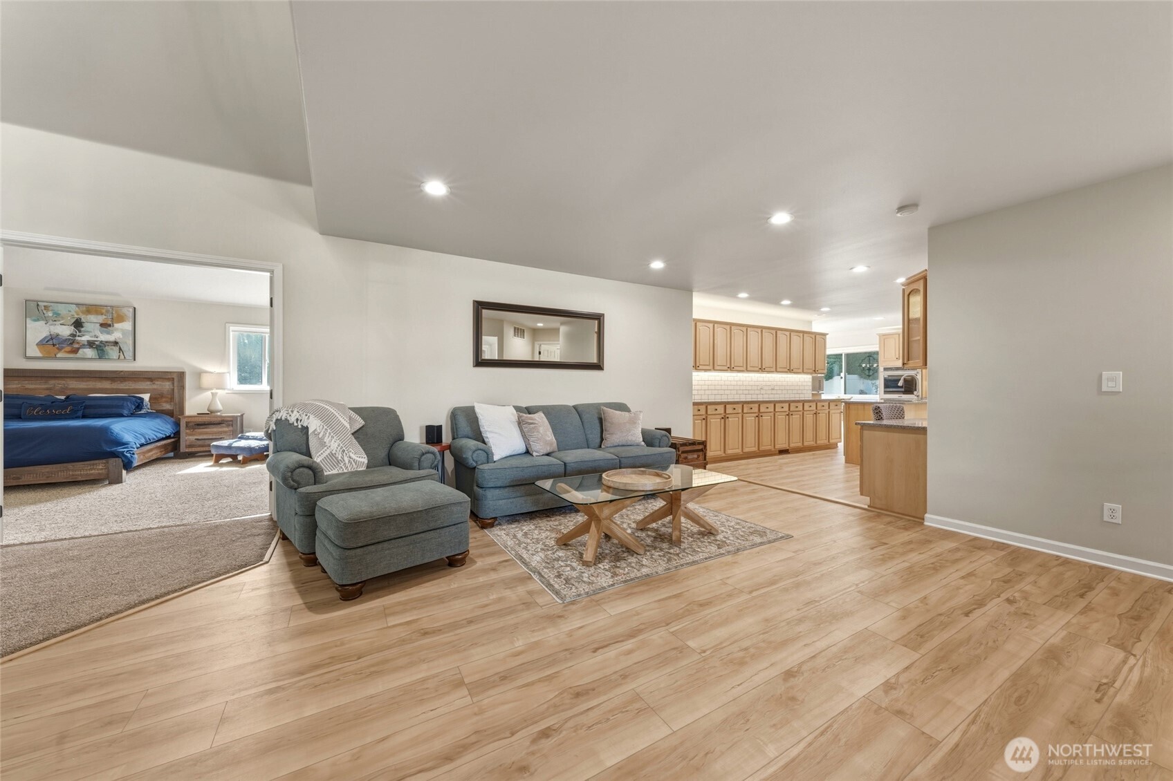 956 Se Garrison Drive Property Photo 15