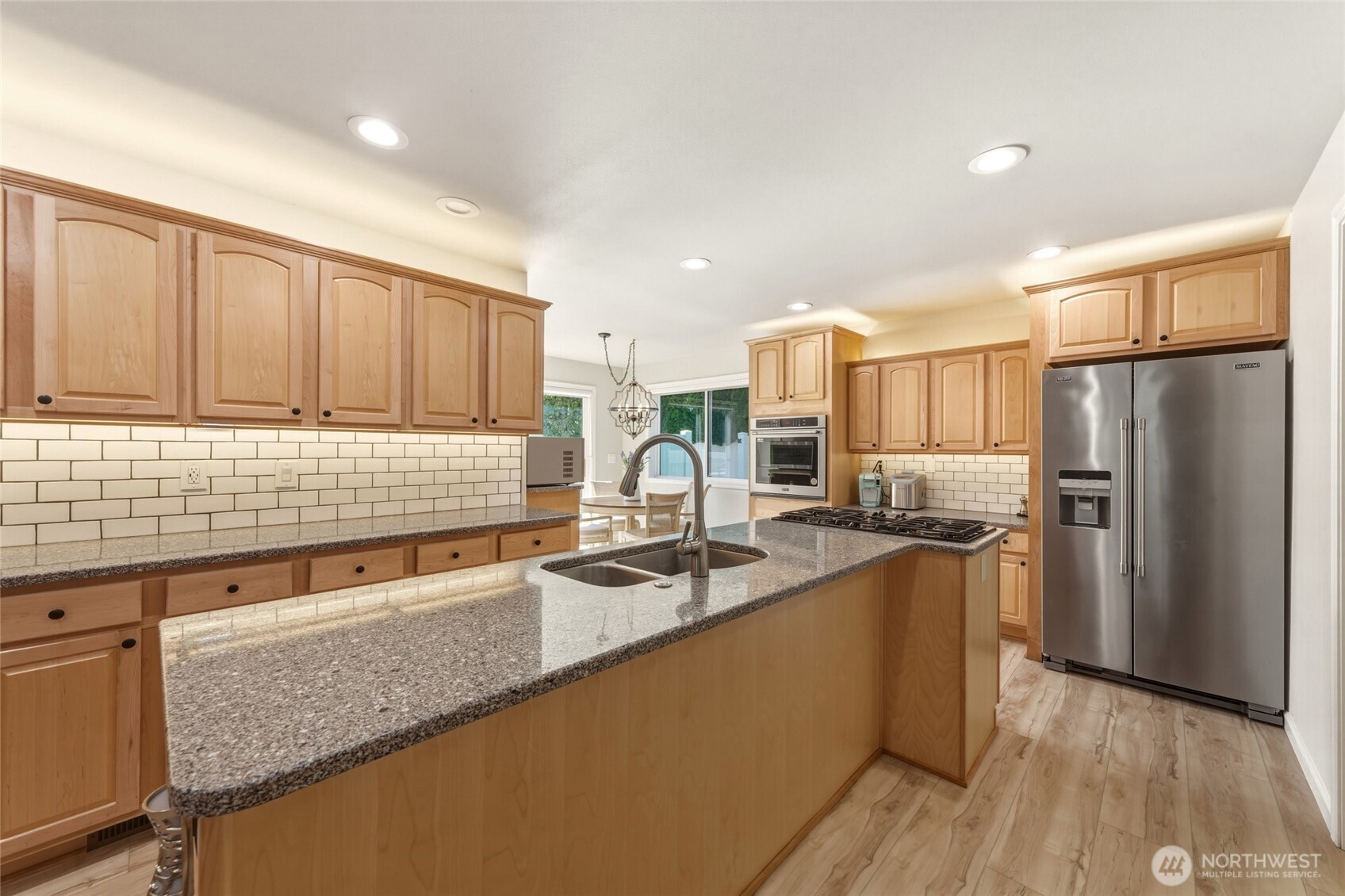 956 Se Garrison Drive Property Photo 18