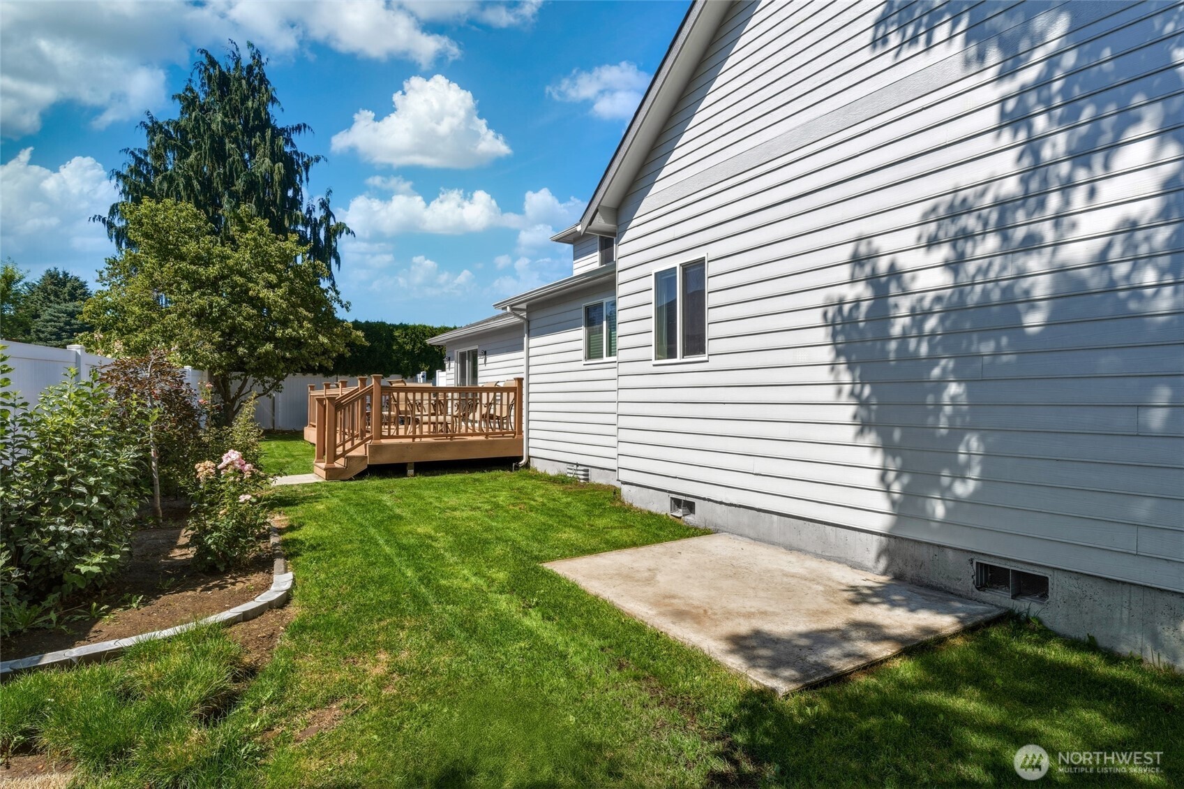 956 Se Garrison Drive Property Photo 32
