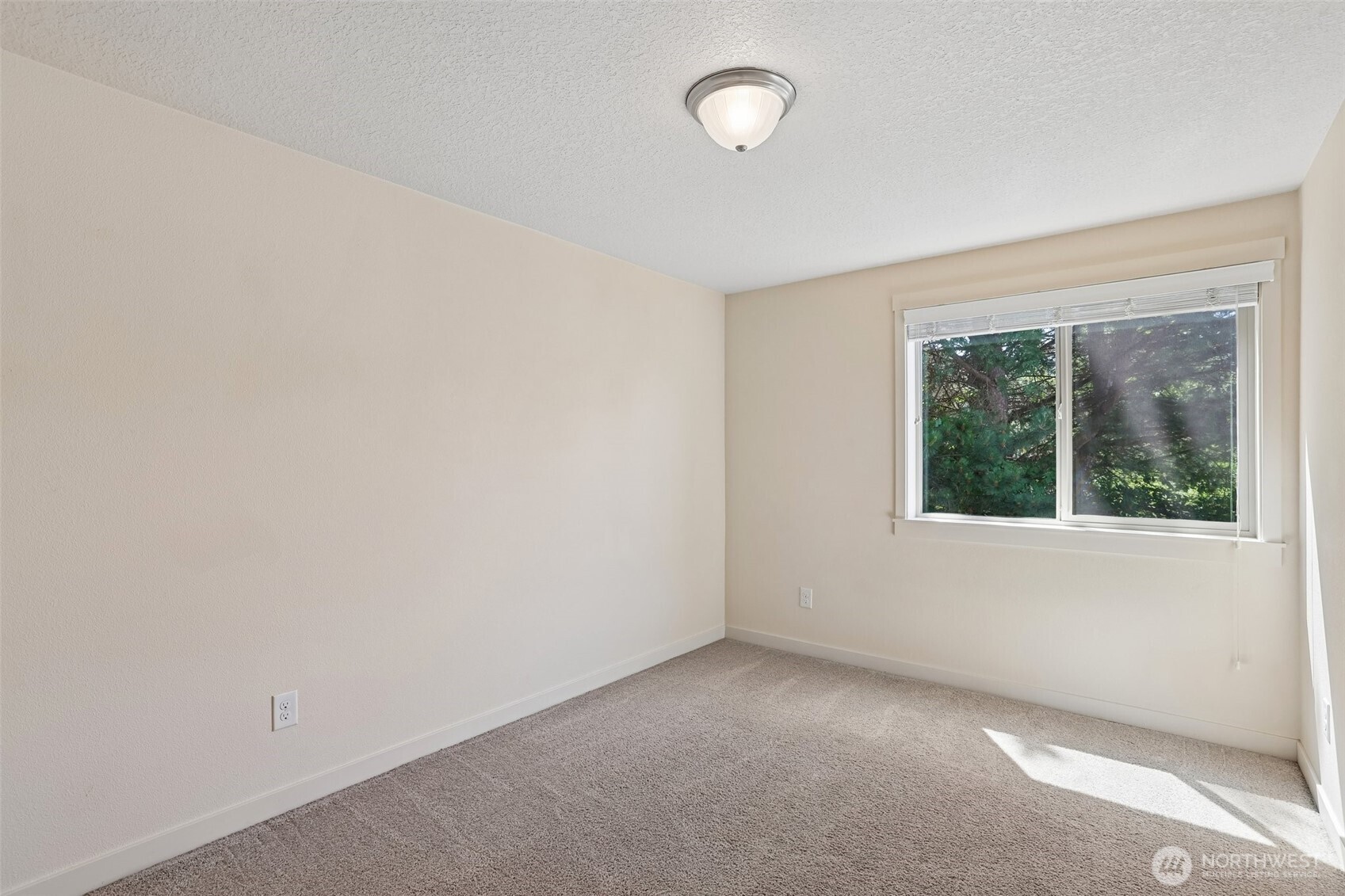 2410 Ne 130th Avenue Property Photo 24