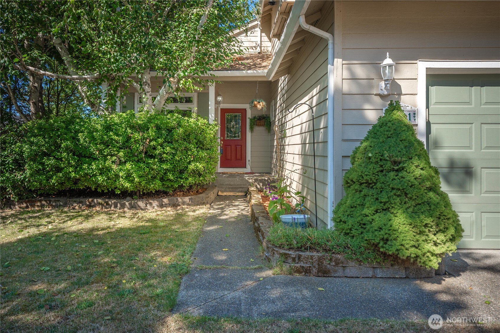 4721 Parkside Drive Property Photo 1