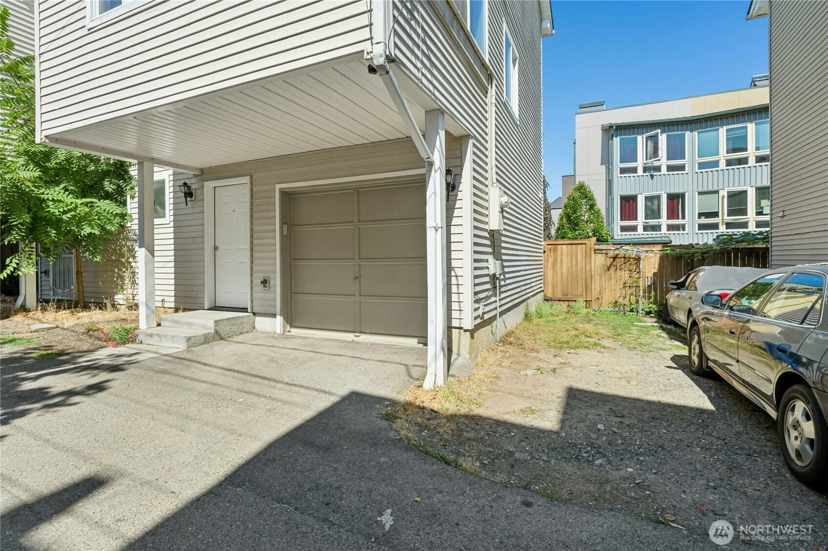 7530 43rd Avenue B Property Photo 3