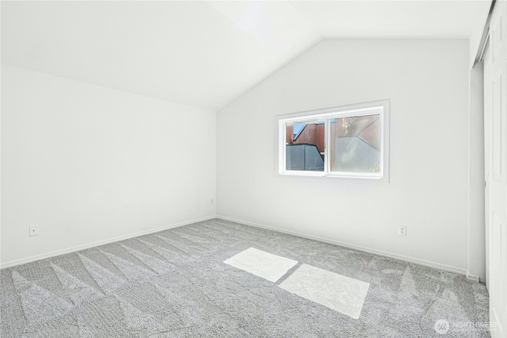 7530 43rd Avenue B Property Photo 25