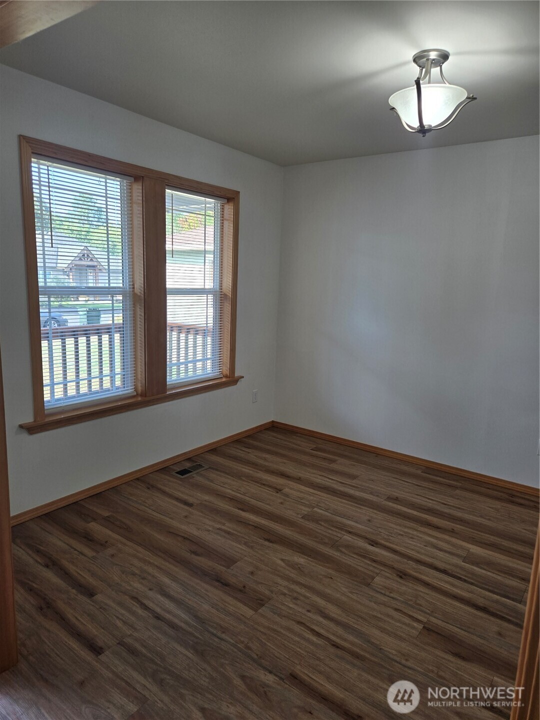 258 Parkside Loop Property Photo 6