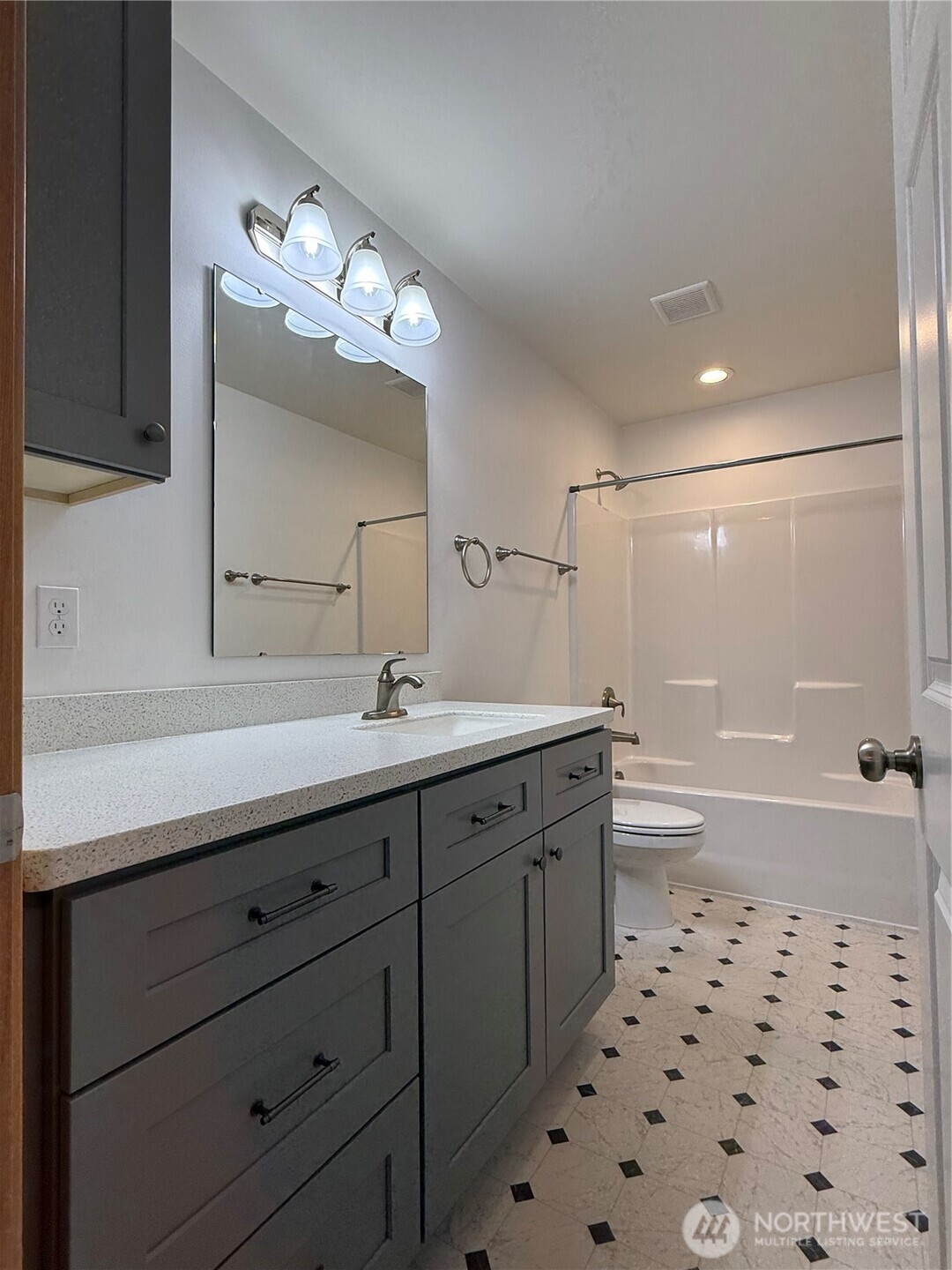 258 Parkside Loop Property Photo 11