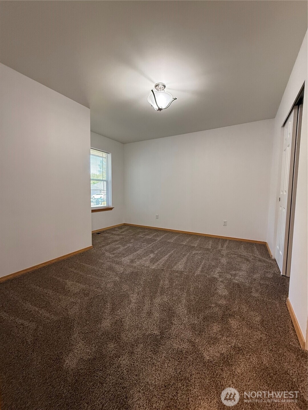 258 Parkside Loop Property Photo 13