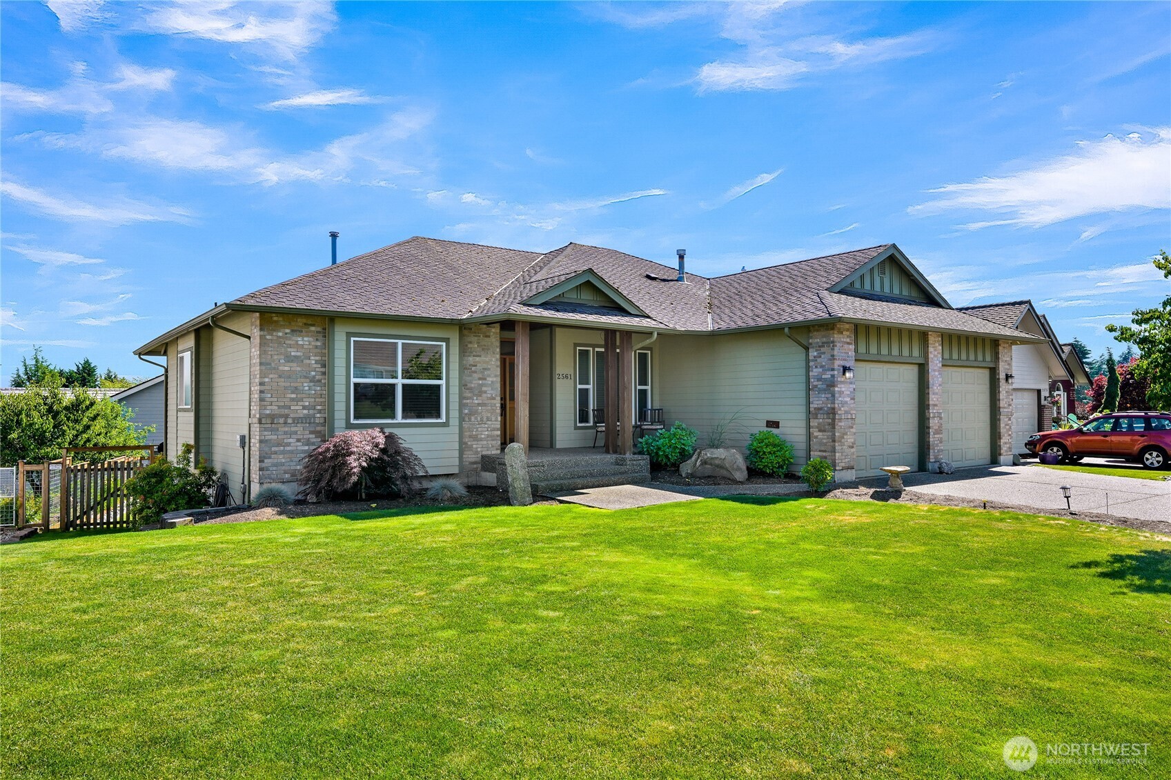 2561 Lakeridge Drive Property Photo 4