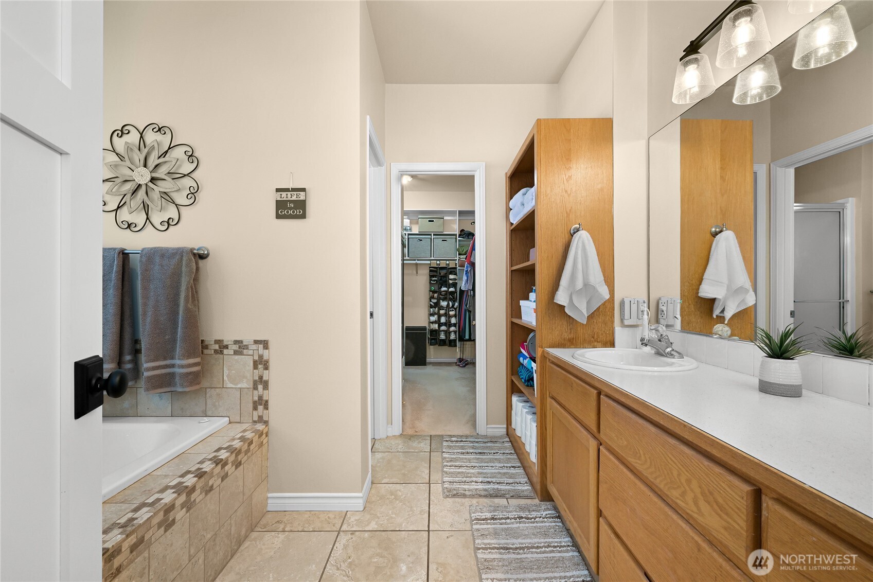 2561 Lakeridge Drive Property Photo 21