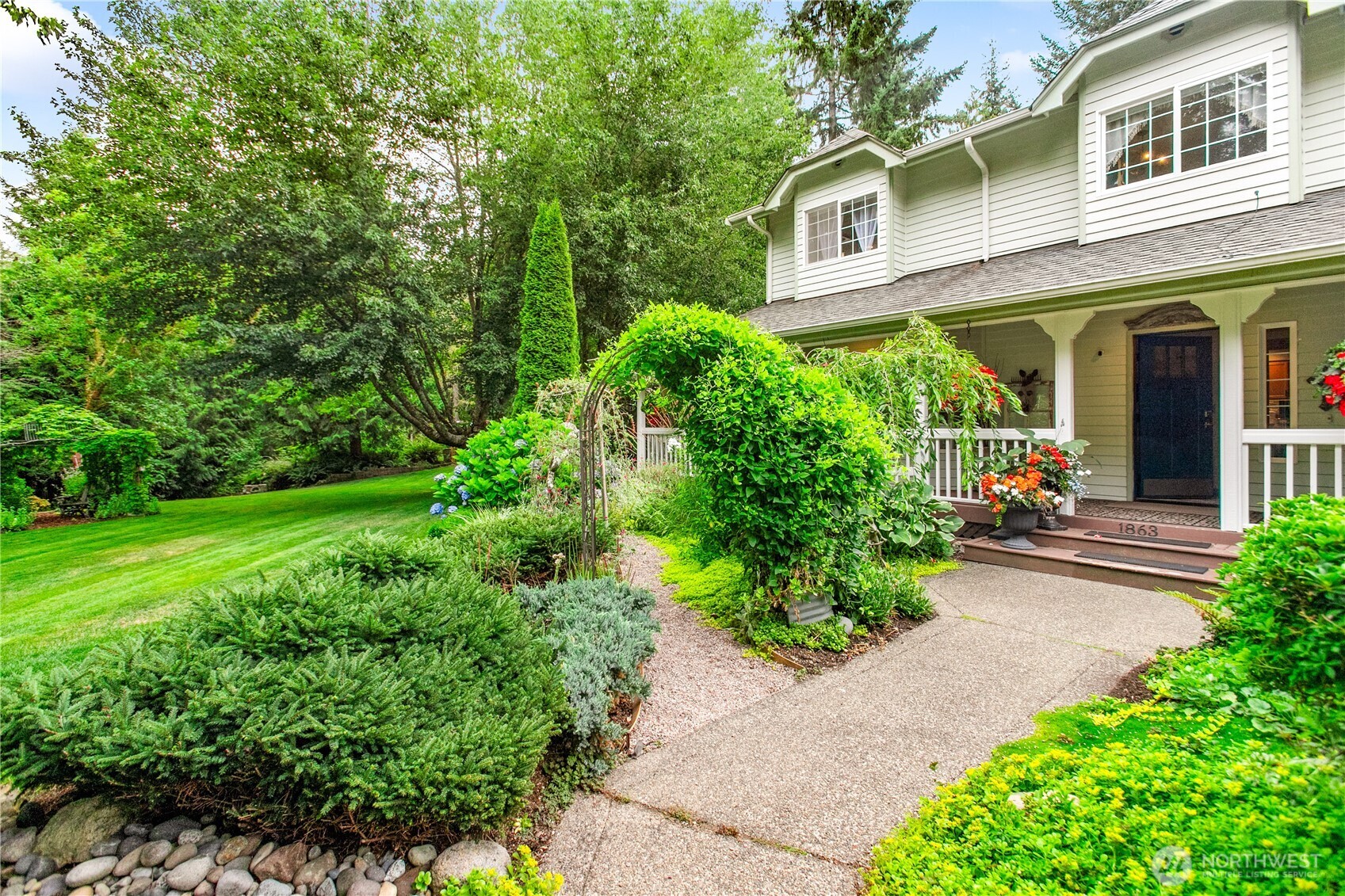 1863 Connery Lane Property Photo 4