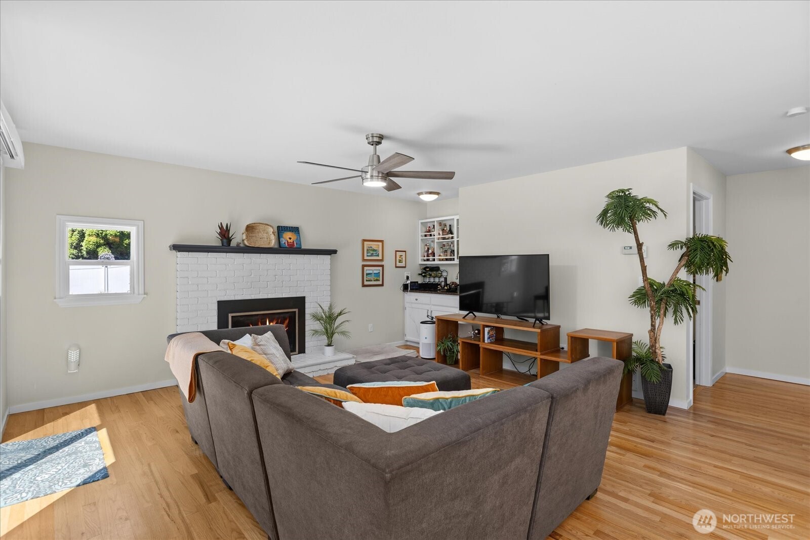 18223 Yew Way Property Photo 15