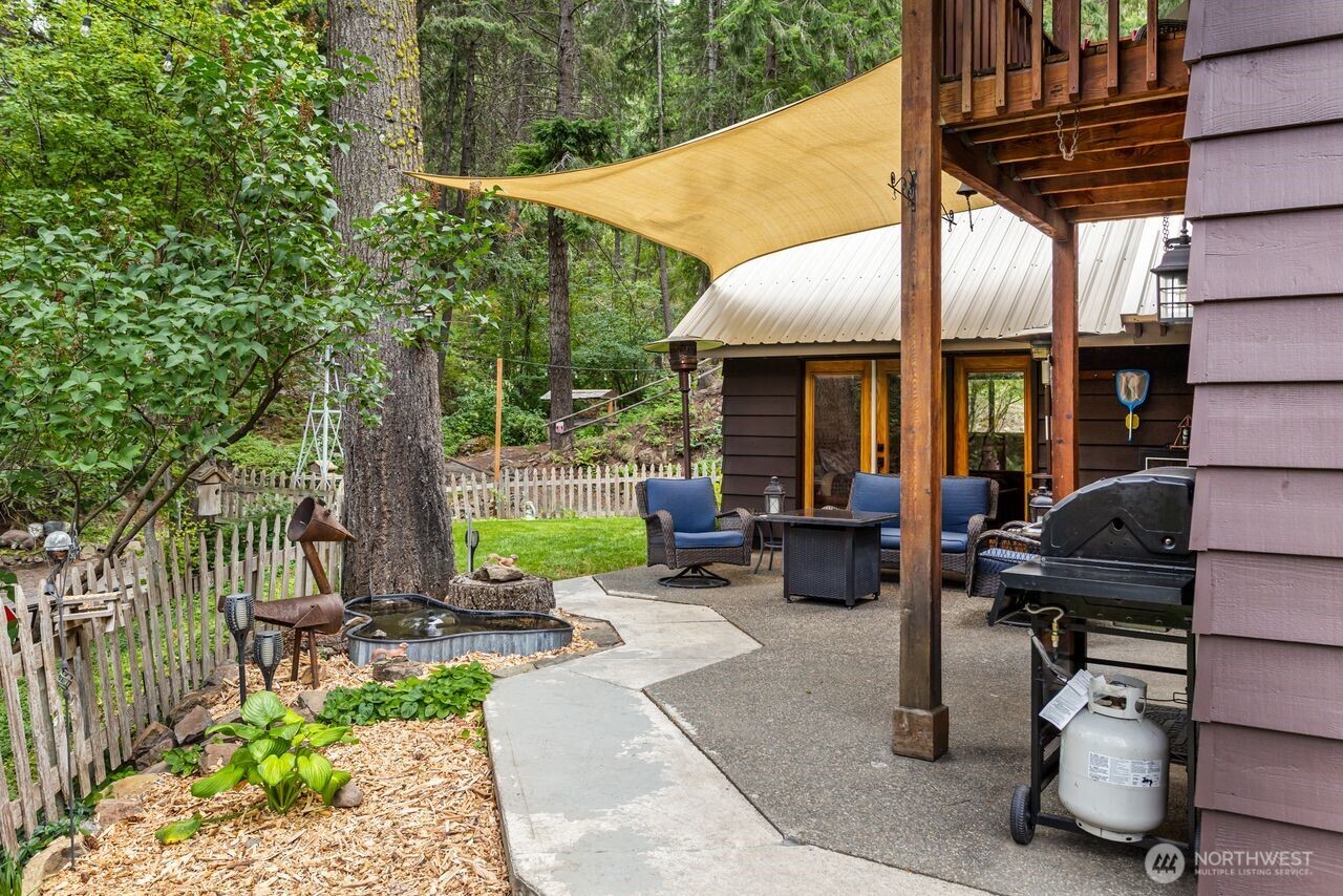 170 Deer Cove Lane Property Photo 4