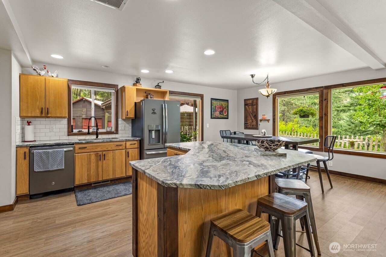 170 Deer Cove Lane Property Photo 16