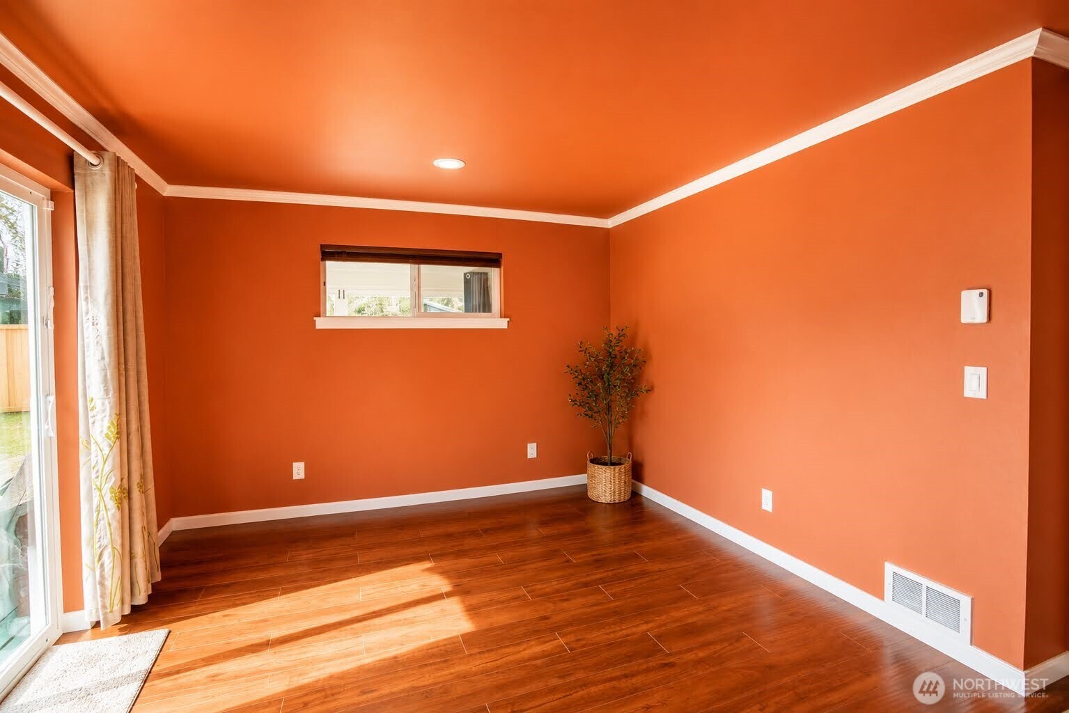 744 Se Evergreen Avenue Property Photo 9