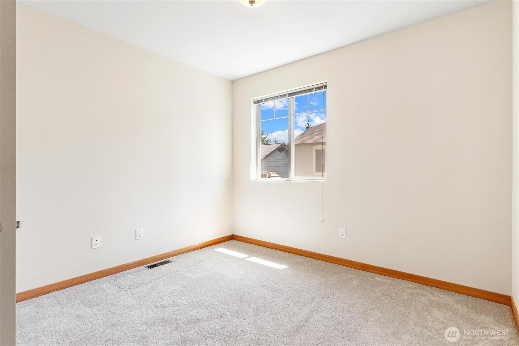6617 198th Place Property Photo 27