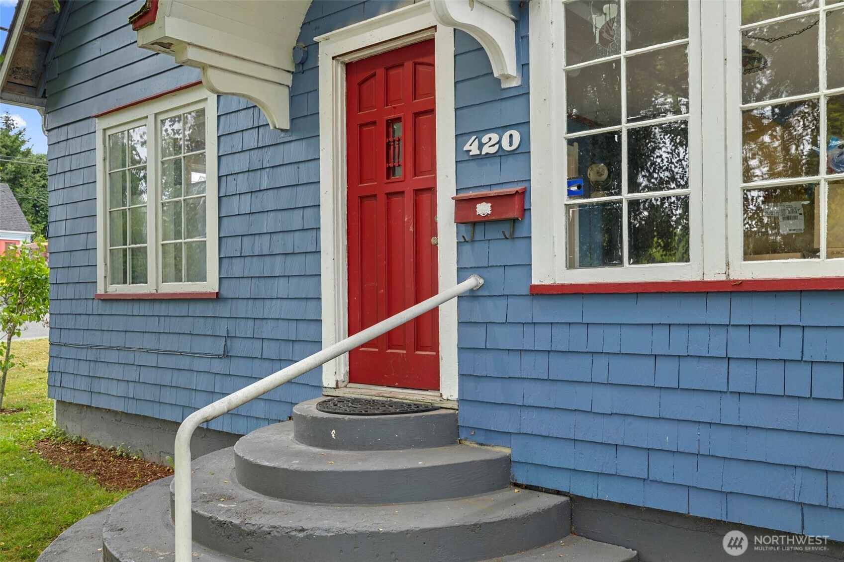 420 Warren Street Property Photo 2