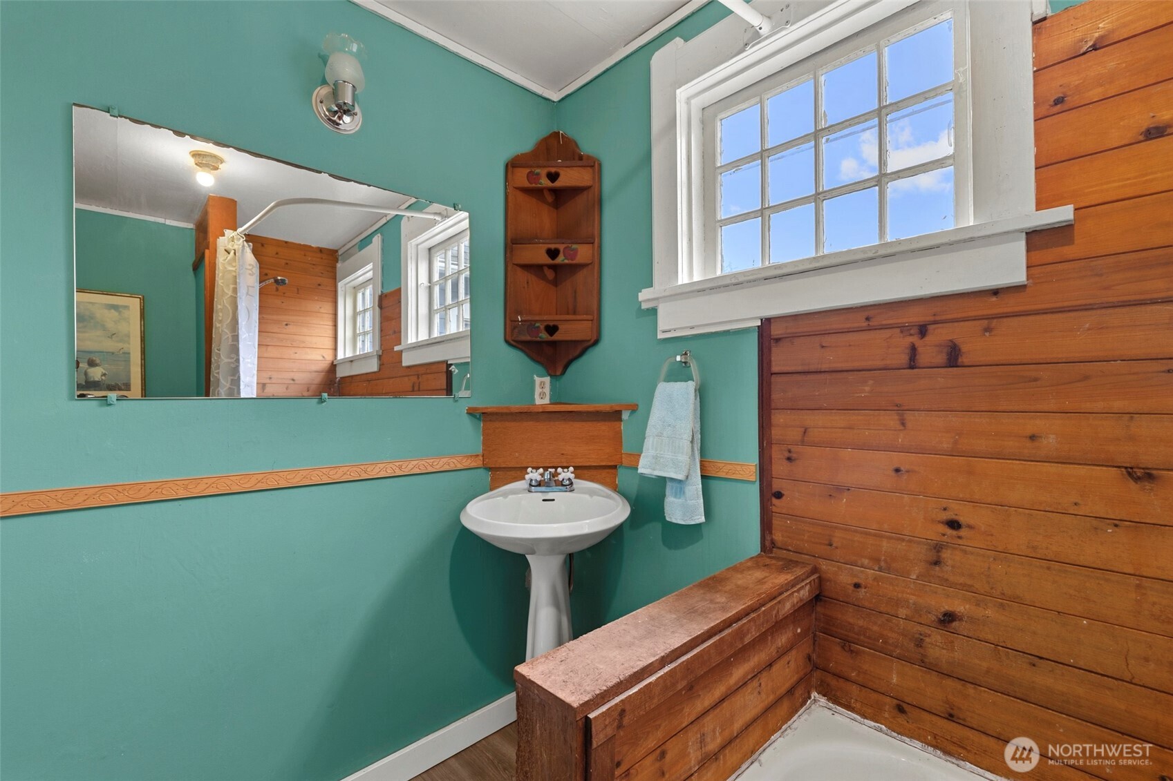 420 Warren Street Property Photo 13